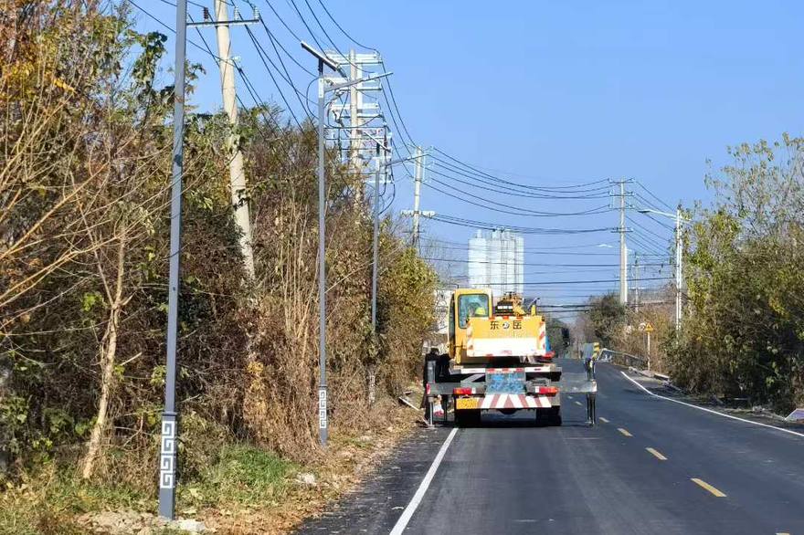 柳州市太阳能路灯应用场景实拍