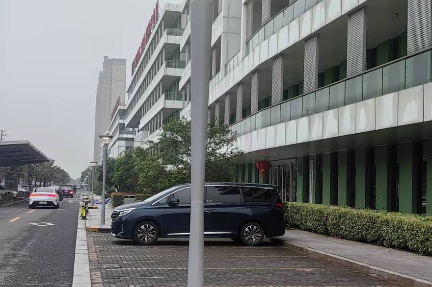 来宾市太阳能路灯应用场景实拍